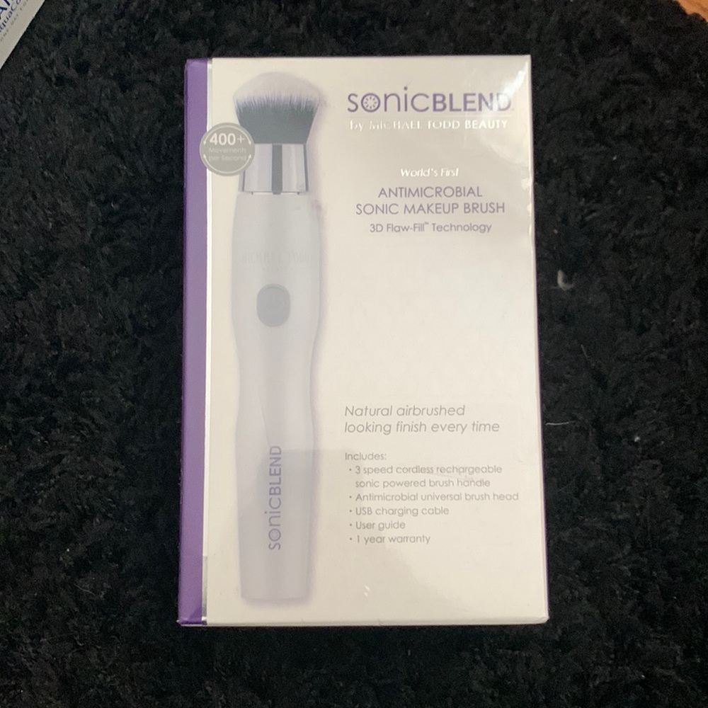 Electric makeup brush! Brand new never opened has seal still on it !